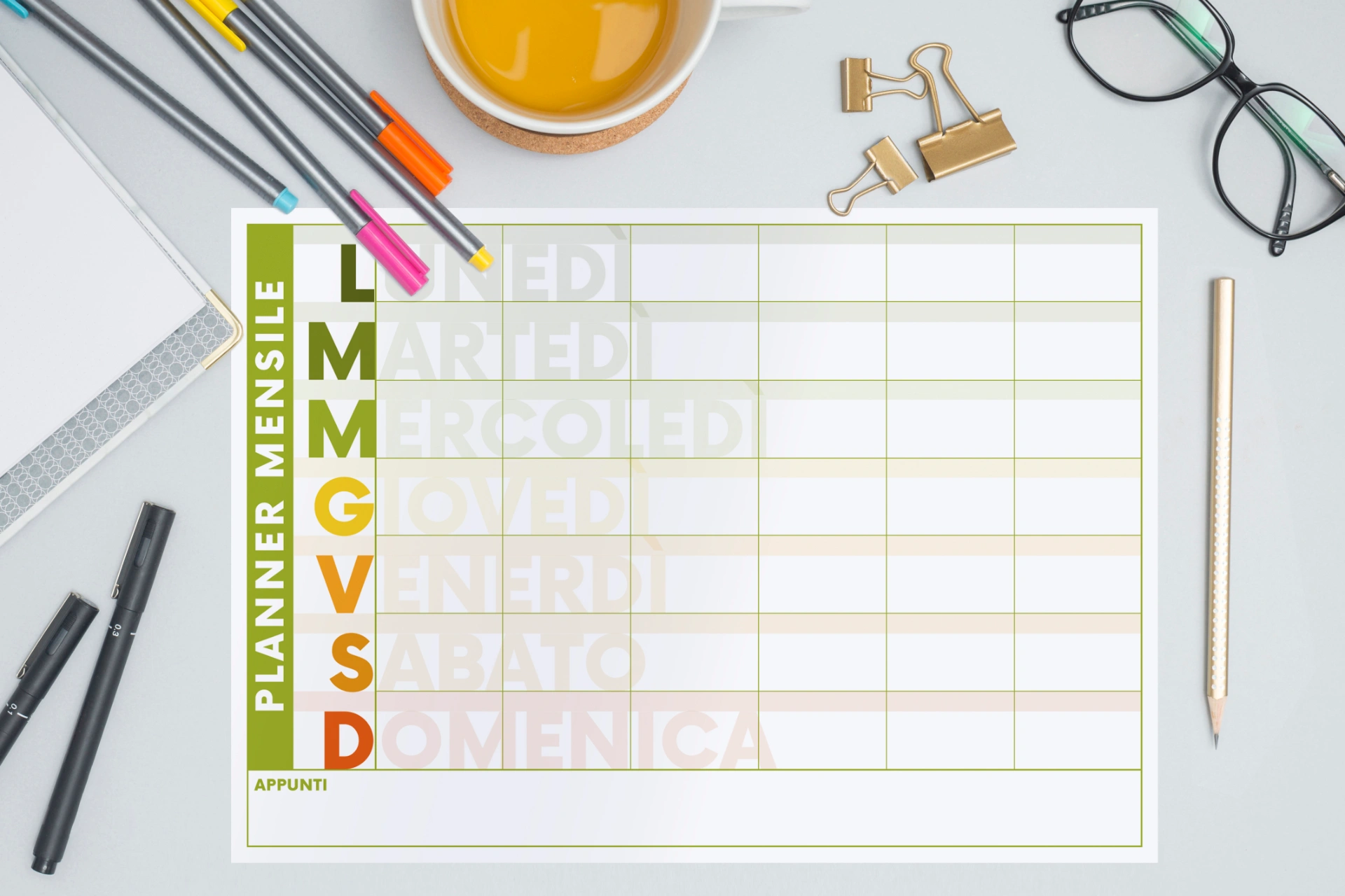 mockup con template canva di planner settimanale perpetuo