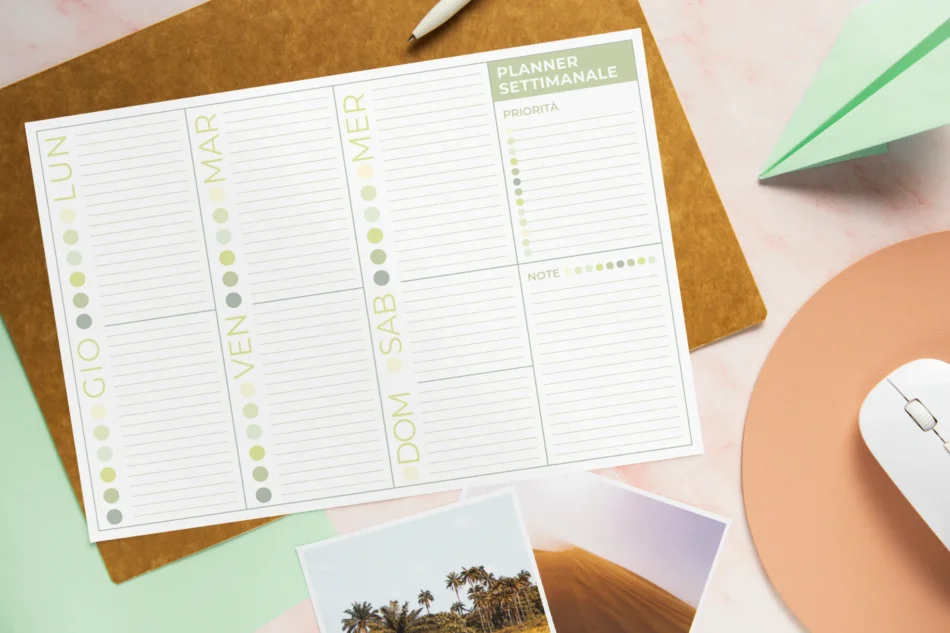 mockup con template canva di planner settimanale perpetuo