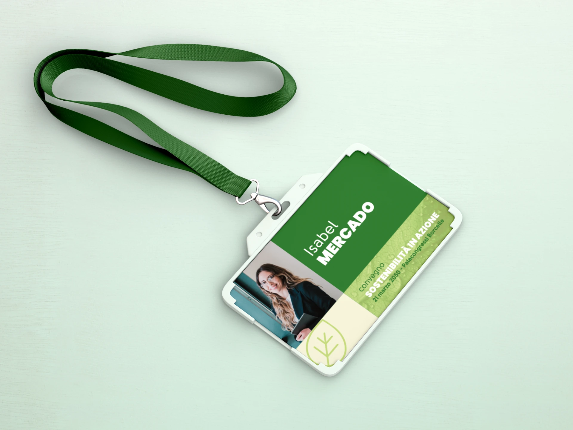 Badge identificativo personalizzabile per convegno aziendale, grafica coordinata per eventi creata con Canva.